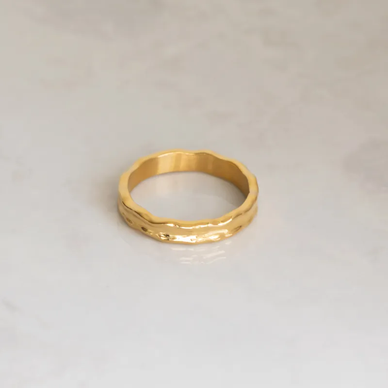 Farrah Ring